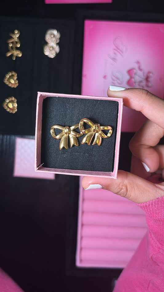 Bow earrings