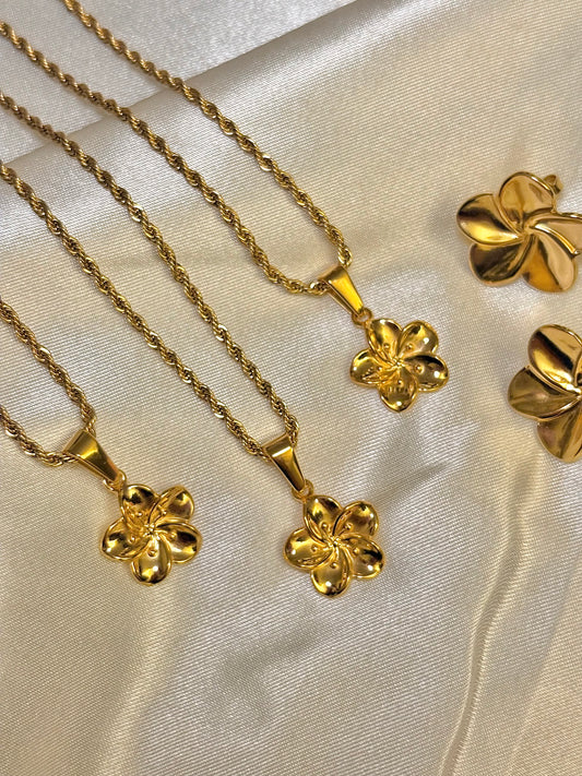 Hibiscus necklace