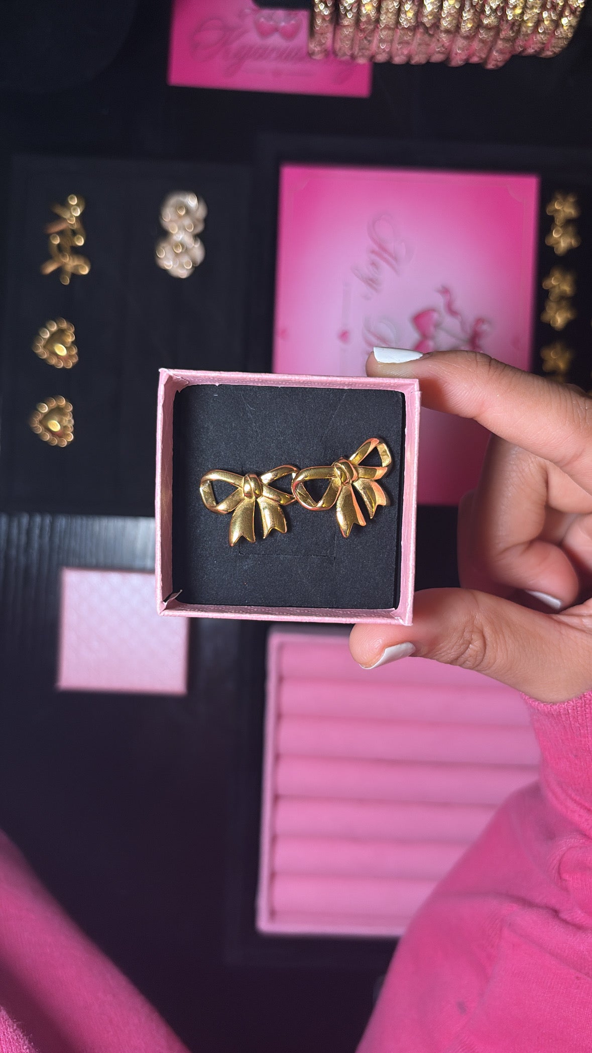 Bow earrings