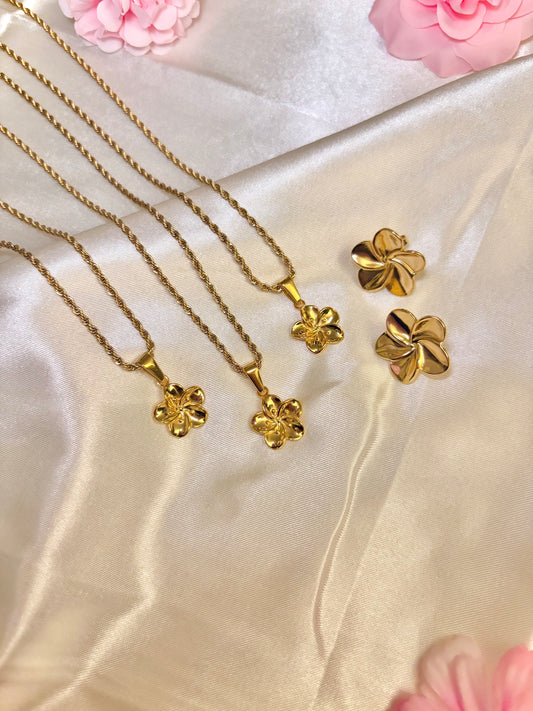 Hibiscus necklace