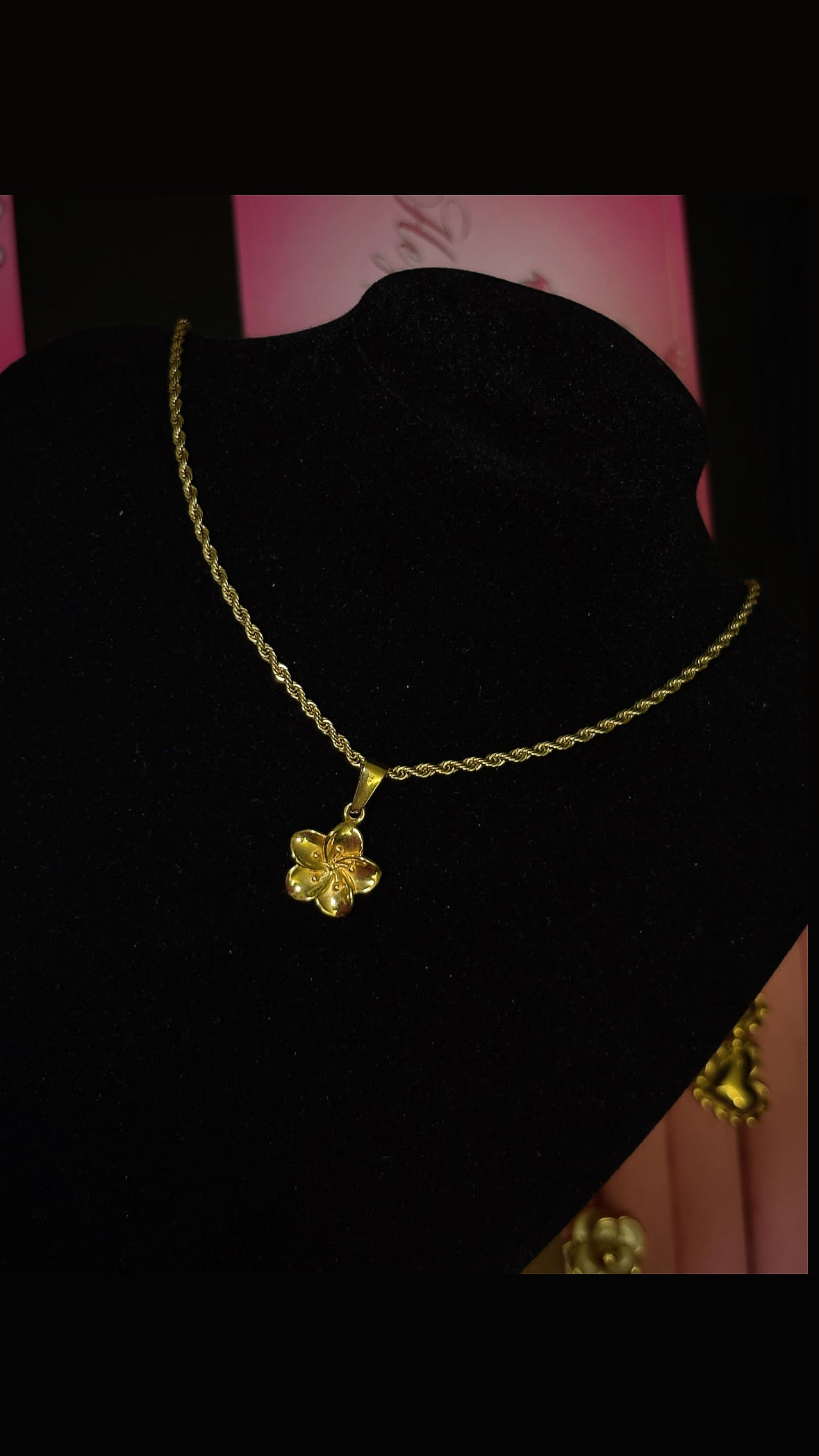 Hibiscus necklace