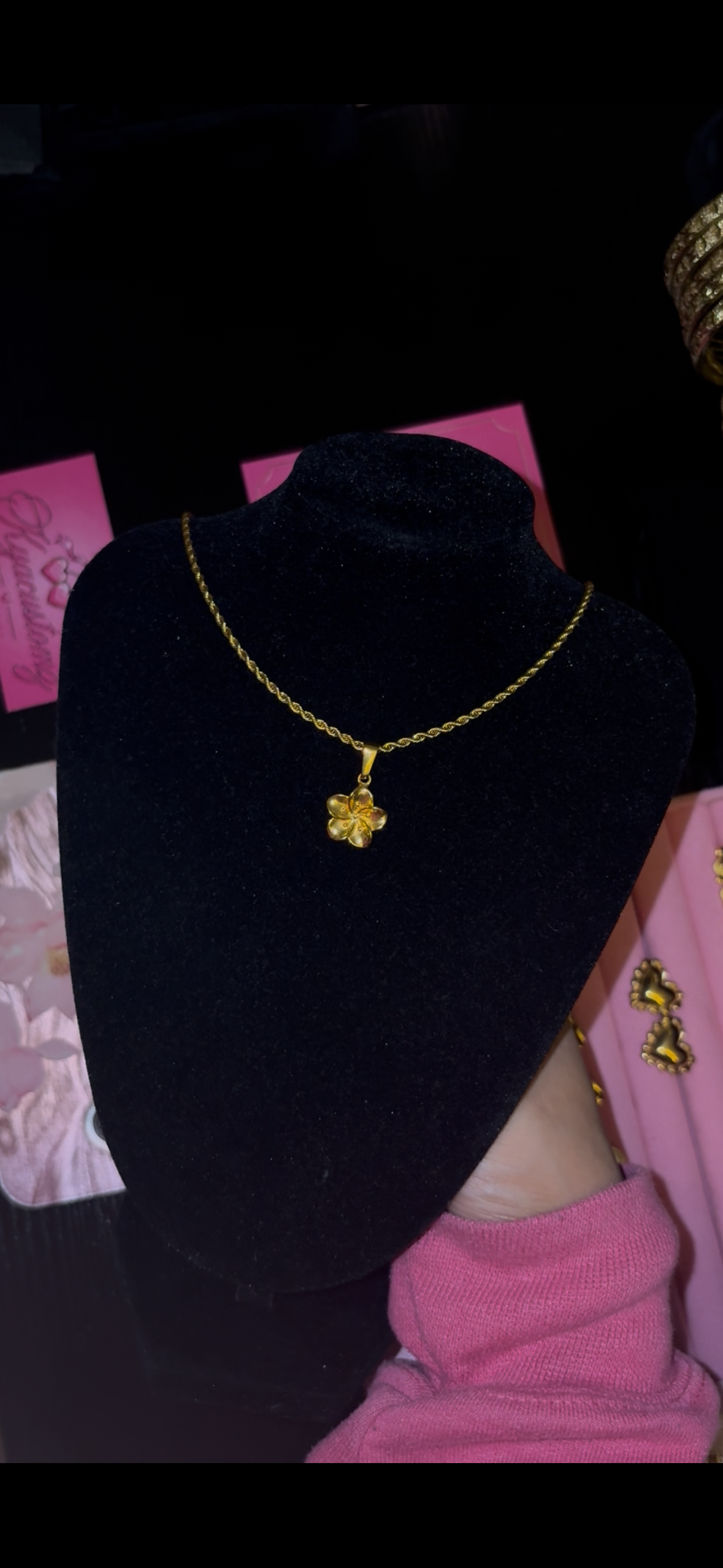 Hibiscus necklace